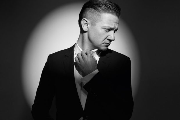 jeremy-renner-weinstein-hollywood-hero-gentlemans-journal-magazine-gj-wind-river-avengers-bourne-mission-impossible-1-900x600-c-center