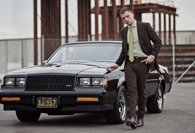 sebastian-stan-the-suit-stays-in-the-picture-gq-april-041818-10